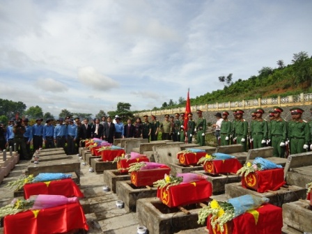 ពិធីគោរពវិញ្ញាញក្ខ័ណ្ឌនិងបញ្ជុះសពយុទ្ធជនពលីនៅកម្ពុជា